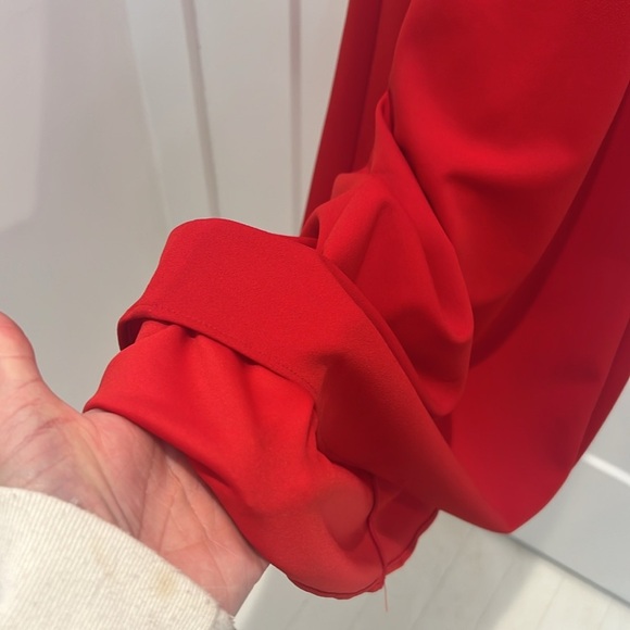Eureka USA Elegant Red Off-Shoulder Gown size XS. - Picture 11 of 13